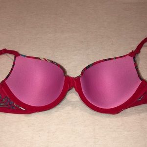 PINK Victoria's Secret Intimates & Sleepwear - VS PINK Tropical Print Wear Everywhere T-Shirt Bra PINK Victoria's Secret Intimates & Sleepwear - VS PINK Tropical Print Wear Everywhere T-Shirt Bra